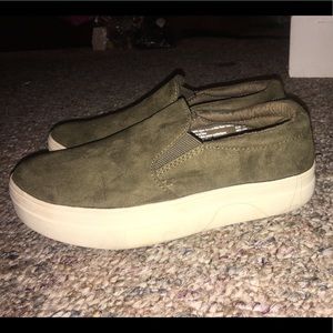 Slip on sneakers 👟platform sneakers